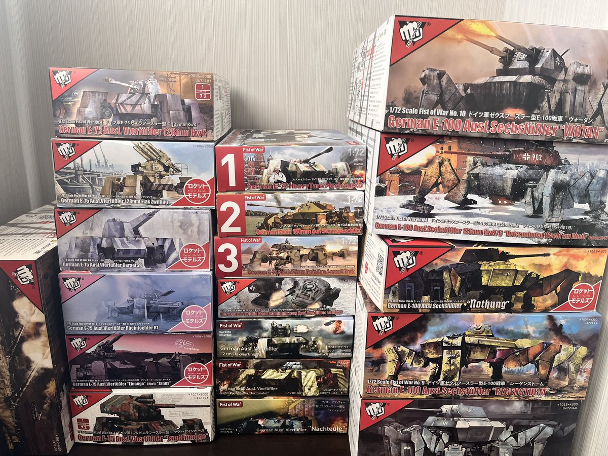 Rummy74948805's tweet photo. #ロケットモデルズ
 #ガンプラジオ

在庫整理の際に撮った一枚。
左端のヘルモーズは除外して、脚が付いてる車両は最低一キットずつ揃ったはず... https://t.co/AJVzB1EcnN