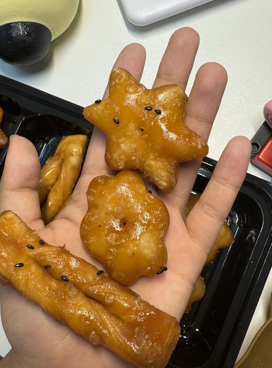 꿀맛왕 김약과 tweet media