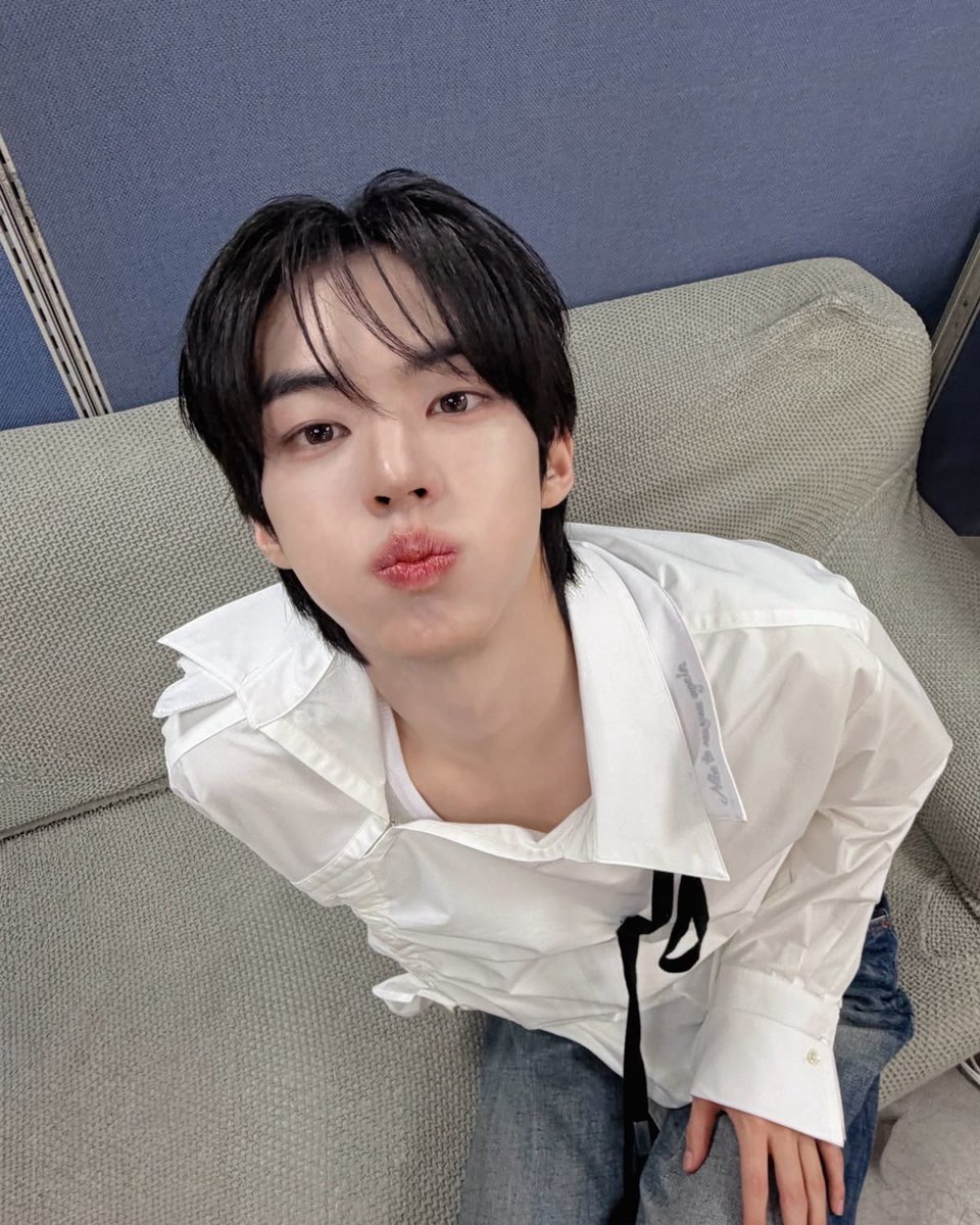 𝑫𝒐𝒉𝒐𝒐𝒏 rest tweet media