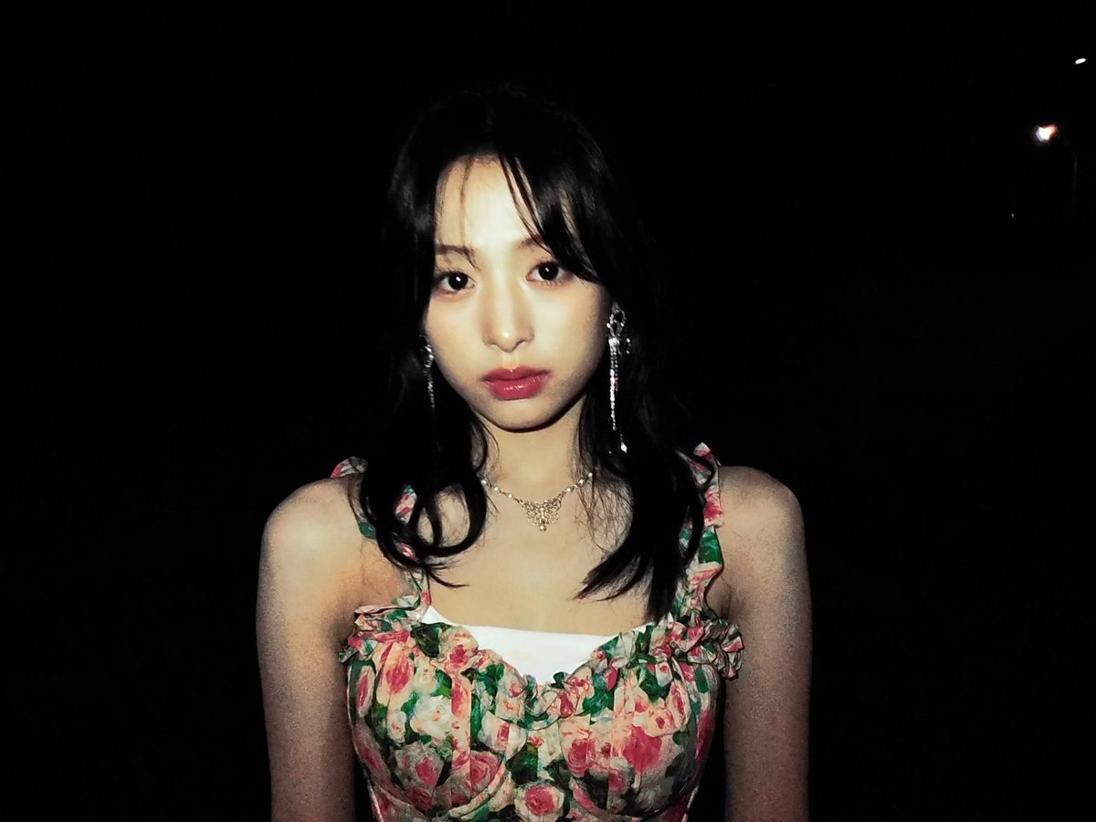 ahyeon pics tweet media