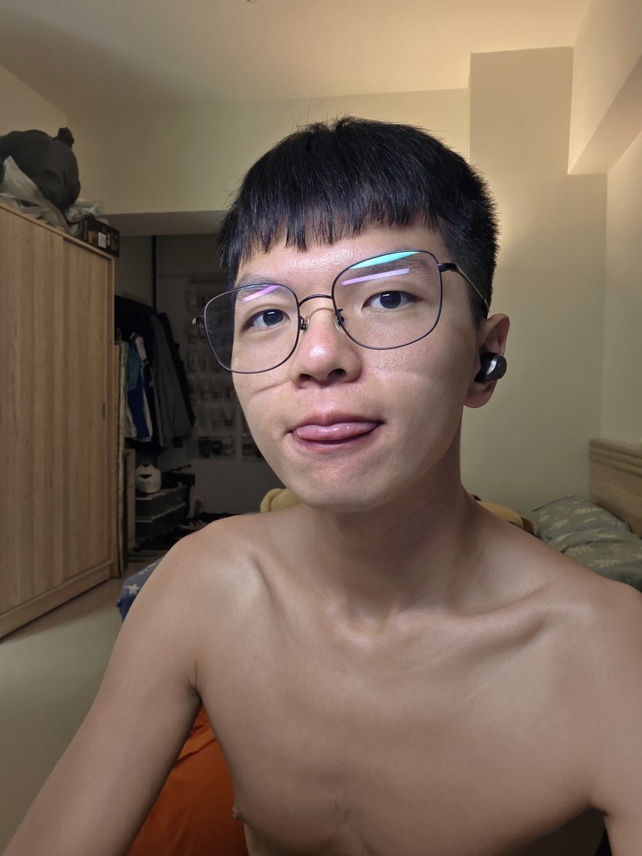 可魯學長誇誇機關槍 tweet media