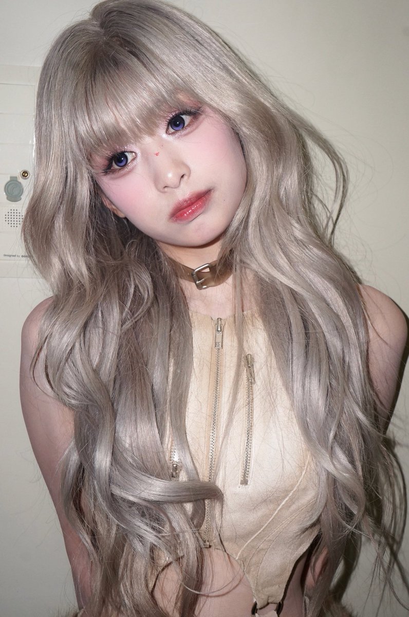 ahyeon pics tweet media