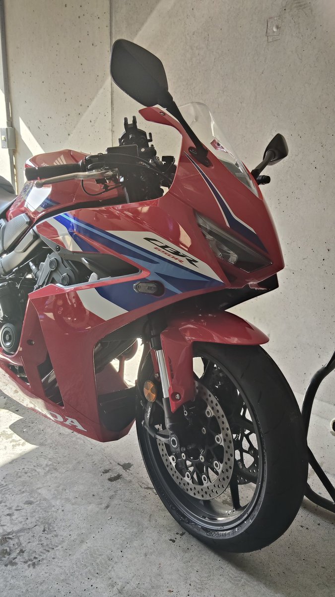 えびタル🍤CBR650R tweet media