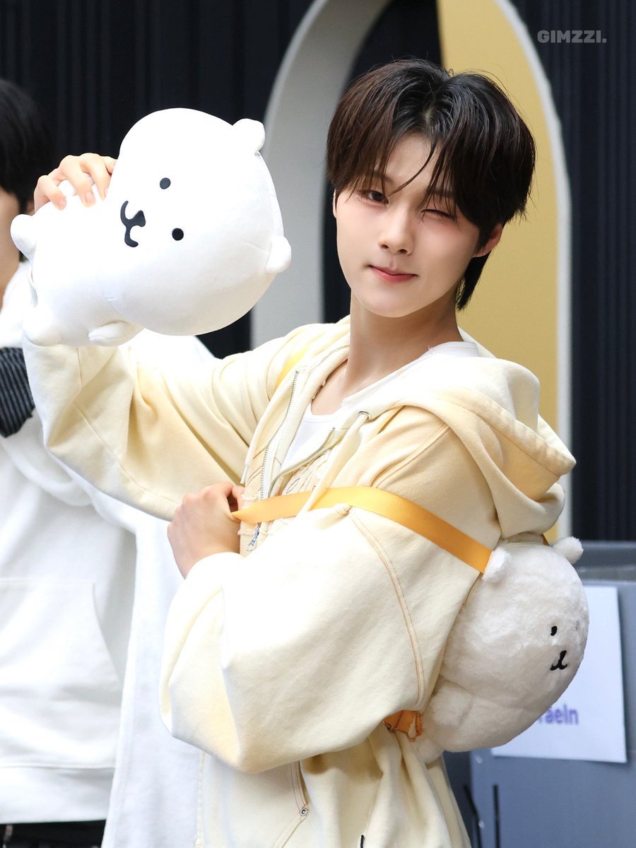 김찌 tweet media