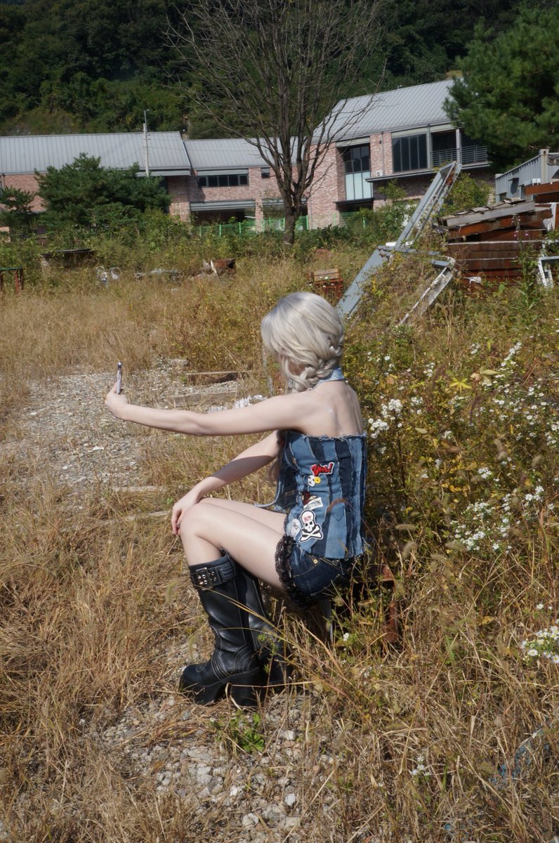 ahyeon pics tweet media