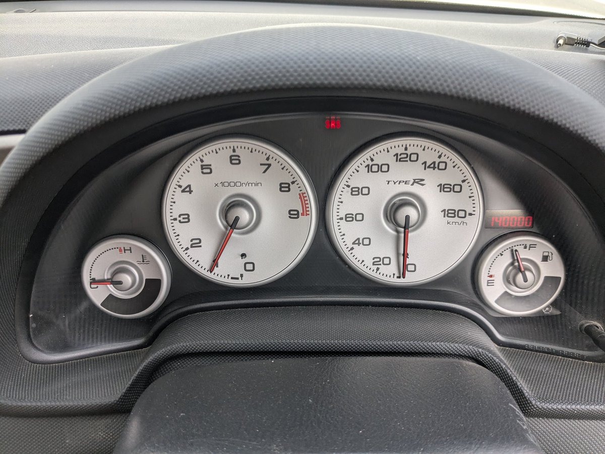 いしおか tweet media