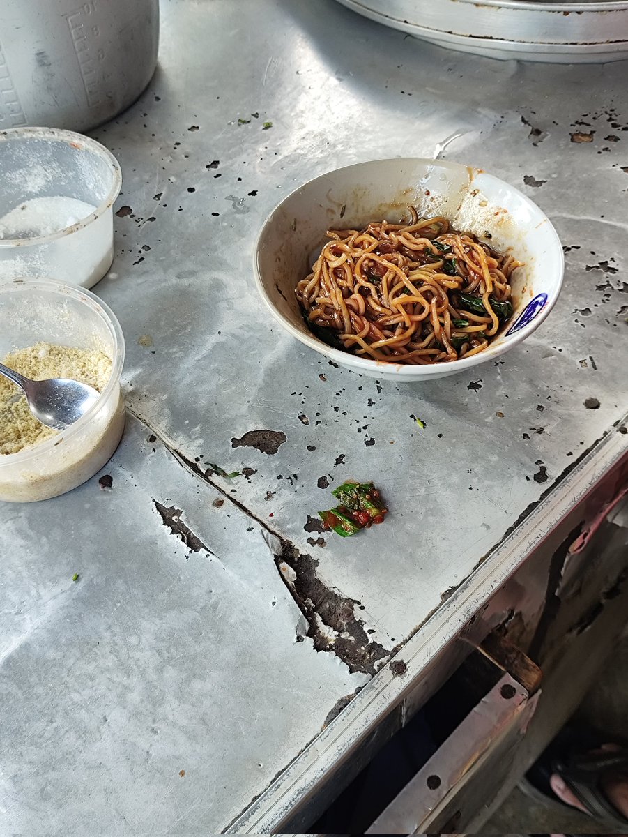 정해인 tweet media