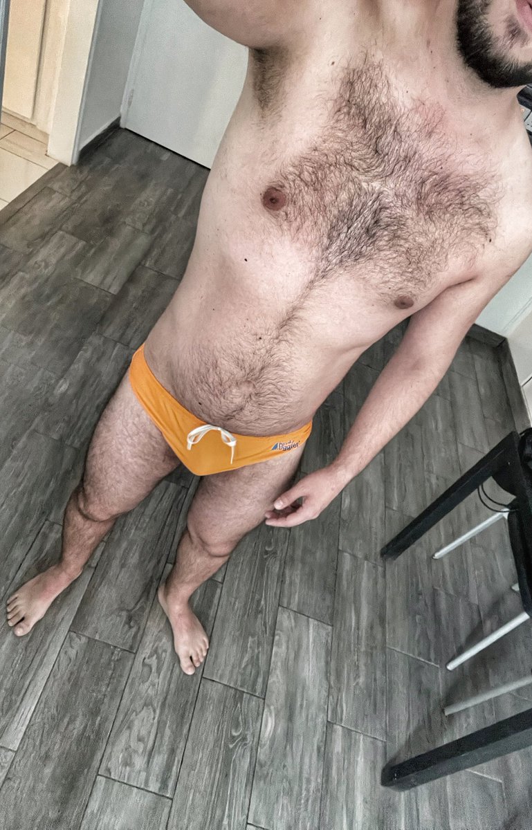 mr_bnd_'s tweet photo. Speedo saturday 💪🏻 https://t.co/yhibaSNxR6