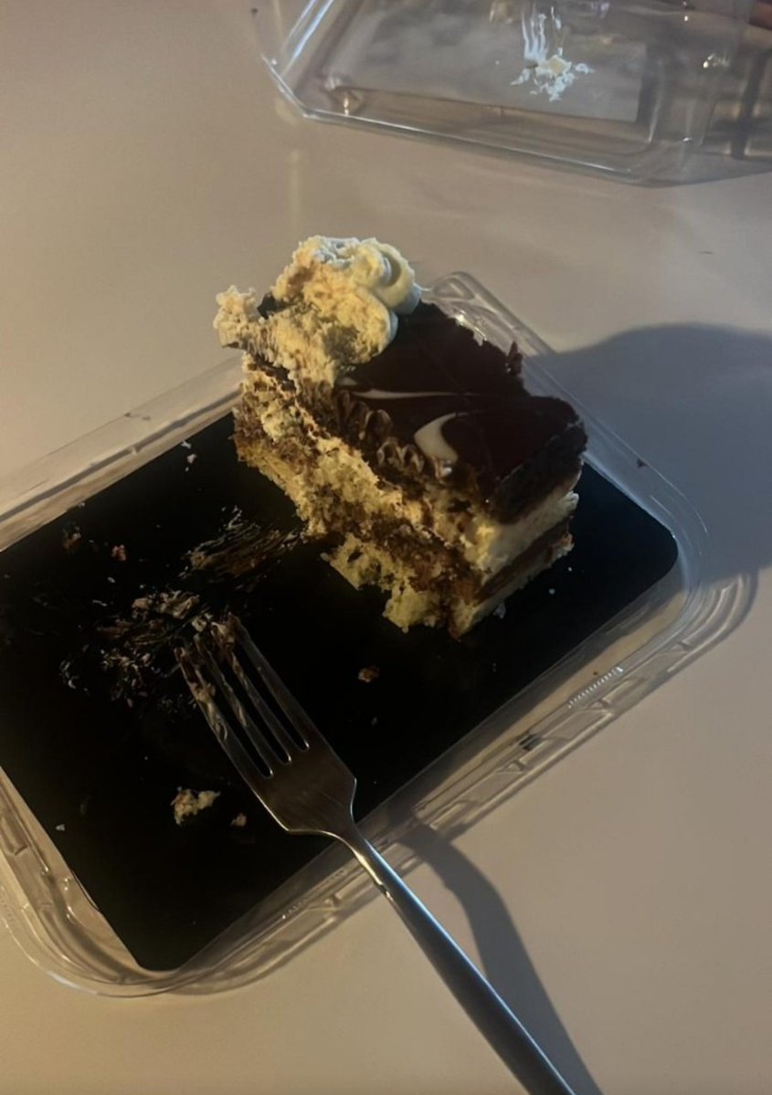 Nellykingston tweet media