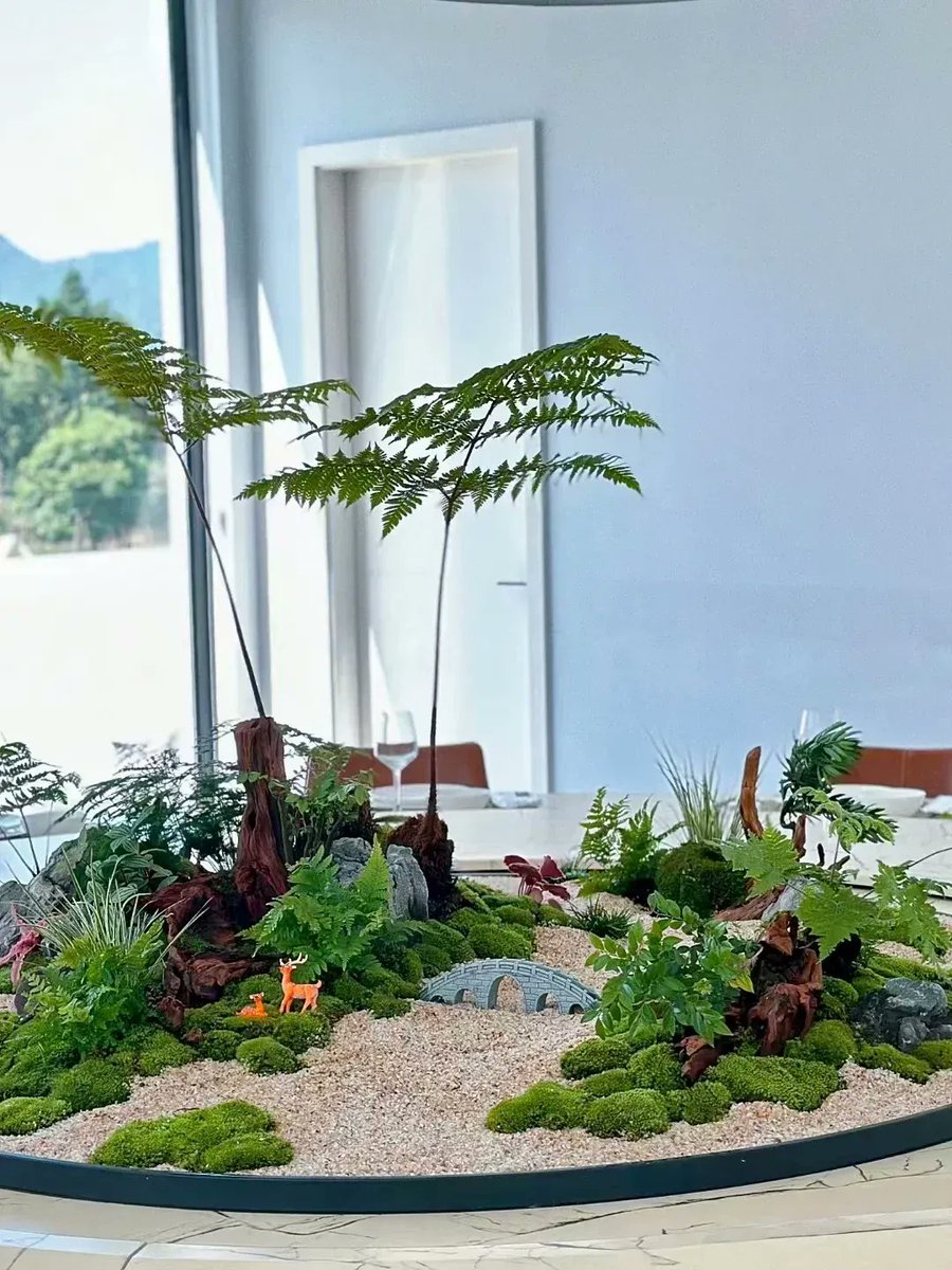 Simon Phillipa tweet media