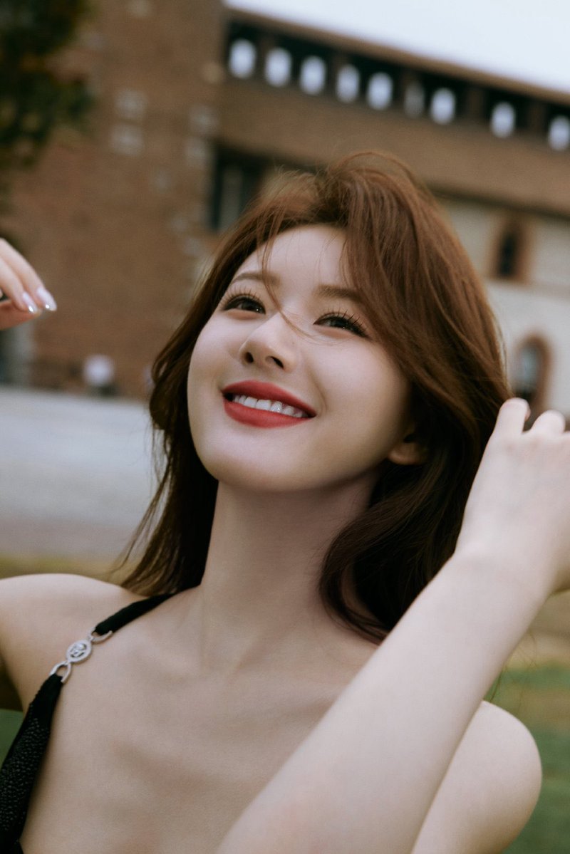 zhao lusi pics tweet media