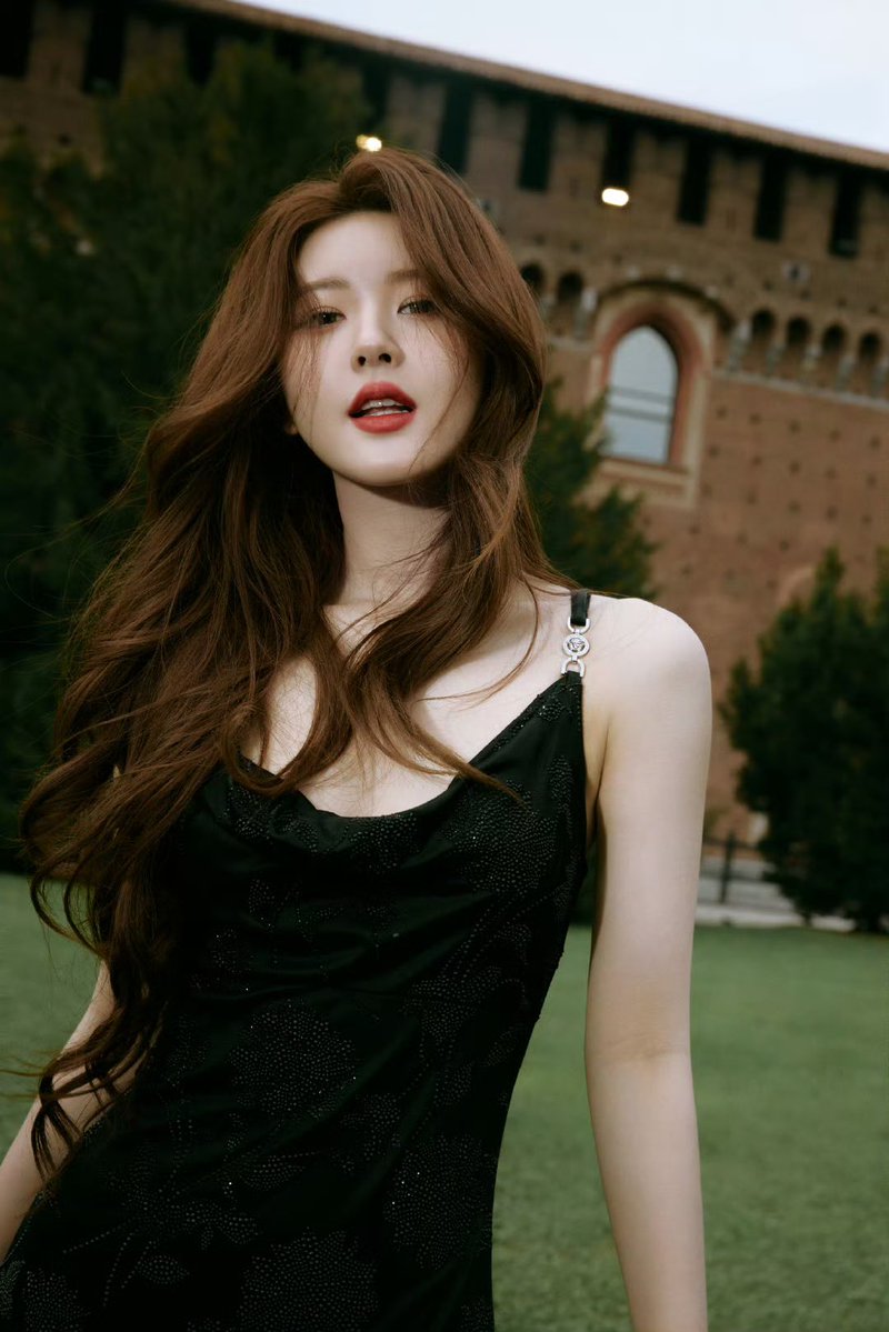 zhao lusi pics tweet media