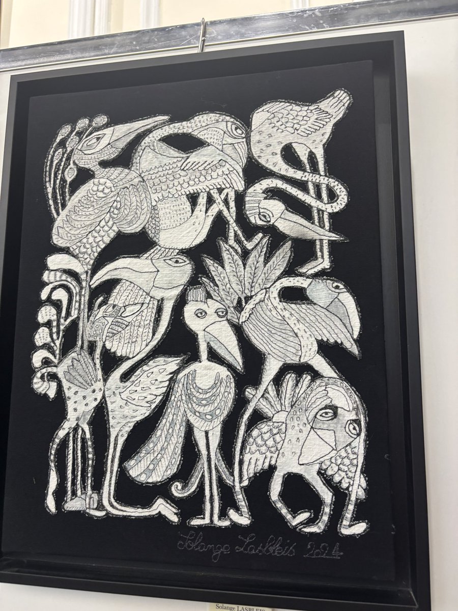 AzzazNadege's tweet image. 🪡 Très belle exposition de l’association Atout Fil 🧵 qui montre que la broderie ou la couture peuvent devenir des œuvres d’art magnifiques.
Merci à la Présidente Solange Lasbleis et toutes les adhérentes pout cette passion des arts textiles qu’elles nous partagent à #Châtillon