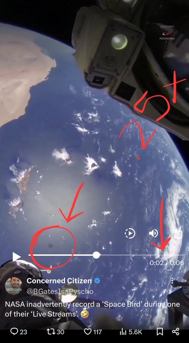 uBF2fV1cVQxRjQo's tweet image. NASA accidentally captured a “black spherical UFO” on its live stream.
The UFO knew that Artemis II was heading for the Moon. It flew right under Artemis II to greet the crew.
NASA needs to stop covering up the existence of aliens.
#NASA #UFO