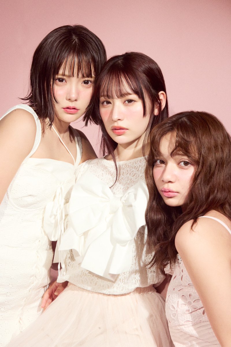 CANDY_TUNE_'s tweet image. 📖🍬本日発売❣️sweet5月号🍬📖

4/11(土)発売
「sweet5月号＆sweet web」

sweet×LoveLiner×CANDY TUNEの
コラボ企画が掲載されています🥰

束感まつげが簡単に作れる
ラブ・ライナーの
《ポンポンカールマスカラ》を使った
かわいすぎるアイメイクのきゃんちゅー😣❤️‍🔥

メイクのHOW TOはsweet