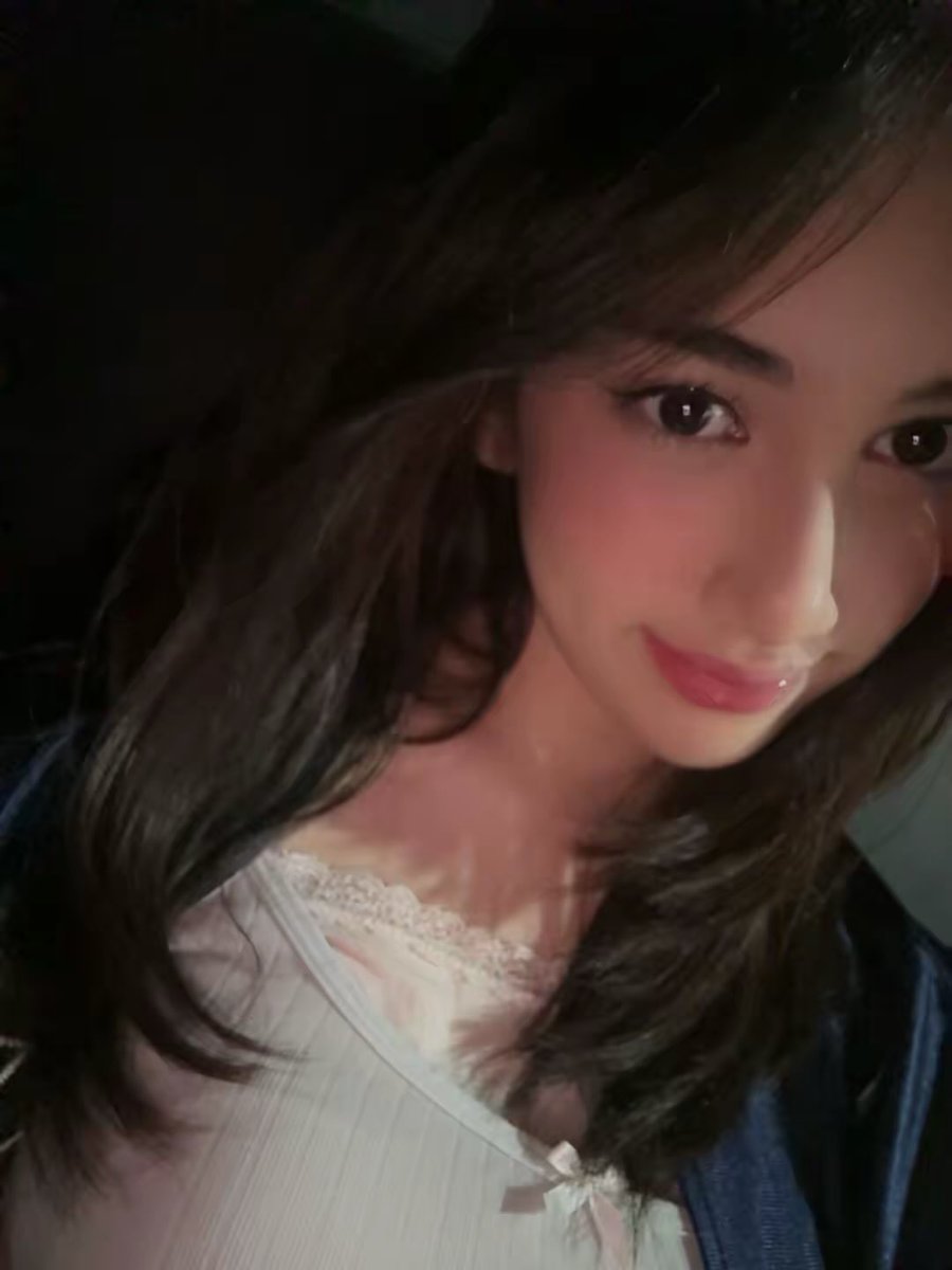 Chelsea Davina tweet media