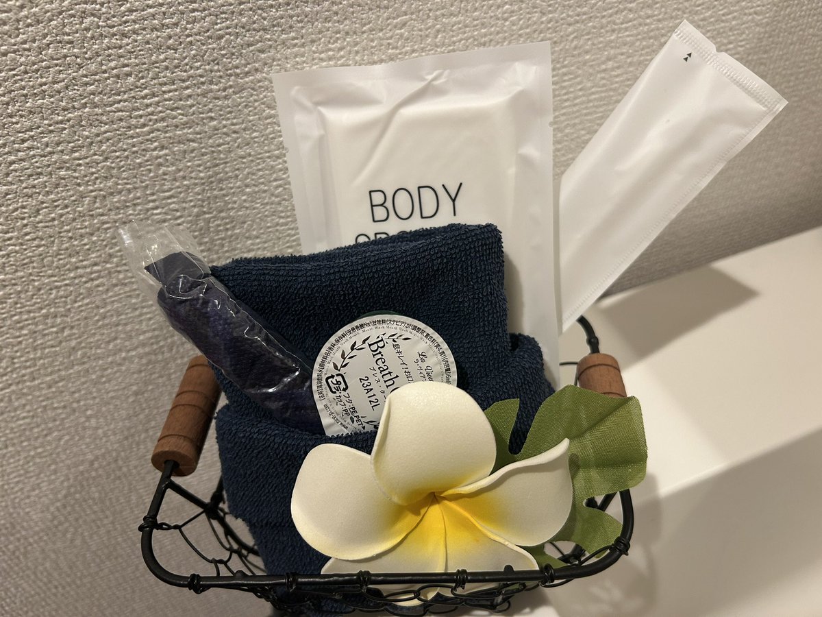 sophi_tech's tweet photo. °＊🌻──𖧷──𖧷──𖧷──🌻＊゜

 5月の🈳状況🆙しました🗓️✨

4月も有難いことに残りわずかの🈳ですが
お気軽にお問い合わせくださいませ✉️✨

当店では、
🌿ホットストーン
🌿足湯
🌿施術台
🌿男女兼用の、上下セットアップ
🌿ドライ専用の抱き枕クッション
🌿使い捨てホットアイマスク
🌿アロマオイル

など、無料で使用出来ちゃいます🐥✨

追加料金は、
・延長料金  ・タオル追加分 ・オイル追加分
のみです‼️

✅公式LINEのみ、ゲリラ🈹発信中です‼️

#レンタルサロン
#レンタルルーム
