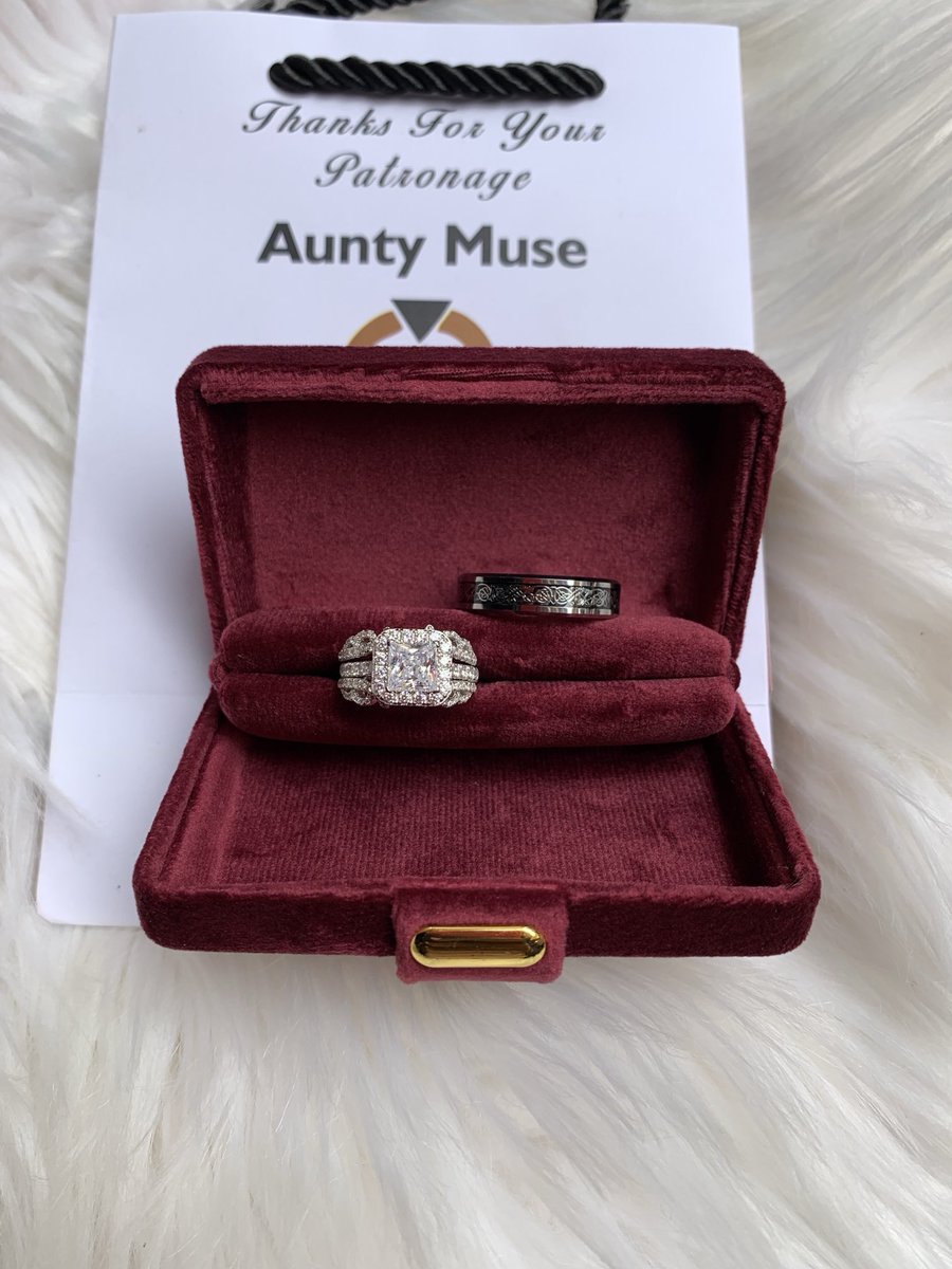 Beauty Couples Ring💍
Super Stunning 🥰🥰
💯 925 sterling silver and Tungsten Carbide Male Ring
#150,000
Available 
Elegant pieces you will keep forever. 
💍; comes with  free ring box💍
Delivery Worldwide 🥰
Non Tarnish