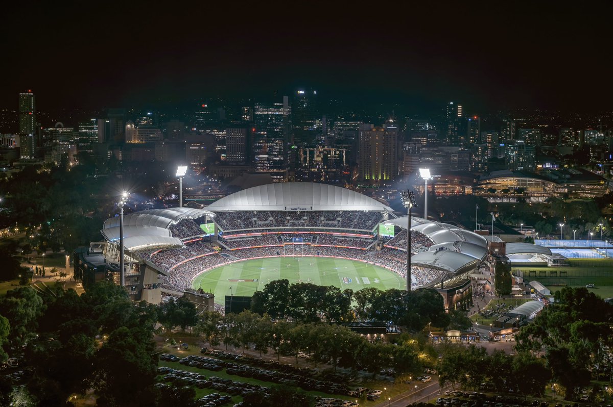 PMalinauskasMP's tweet photo. 3 venues.

9 AFL matches.

One state - South Australia. https://t.co/RWxwNZUKwY