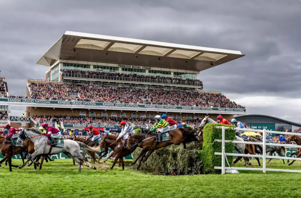 CharlyMilpied's tweet image. Grand National de LIVERPOOL ! 🔴⚪

Vous êtes-vous aventurés à chercher le gagnant ? Un avis ? 

Voici mes 3 outsiders/coups de cœur : 

3️⃣1️⃣ PANIC ATTACK
Fantastique sauteuse, bien placée au poids mais qui va tester sa tenue.

5️⃣ GERRI COLOMBE
Il arrive par les bonnes