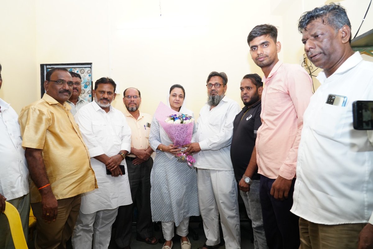 sanamalikshaikh's tweet image. Inaugurated the Poor People Welfare Trust. Wishing the team great success in their mission to support and uplift underprivileged communities and bring positive change.

📍 I Sector, A Line, Cheeta Camp, Trombay

#Inauguration #PoorPublicTrust #SanaMalikShaikh #MLA #Anushaktinagar