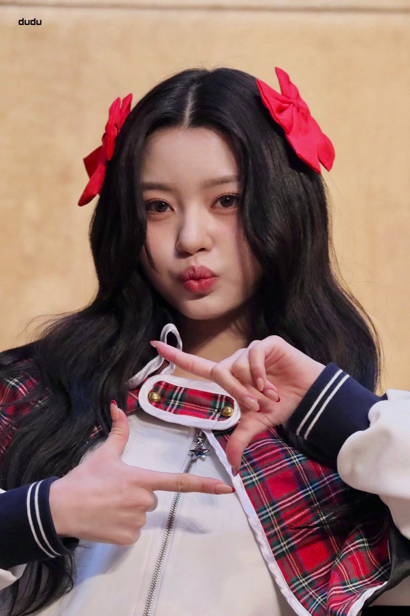 dudu_1210's tweet photo. 260411 #두나 대면

나의 마음을 언로크!❤️🗝️

#첫사랑 #DUNA #CSR https://t.co/uk3ioj0ZW8