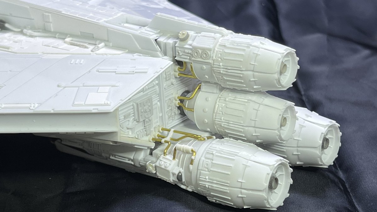 GillesV27t's tweet image. エンジンに続いてエンジン周辺のゴチャメカ終わった
#144theghost #ghostphantomII #scratchbuild #StarWars