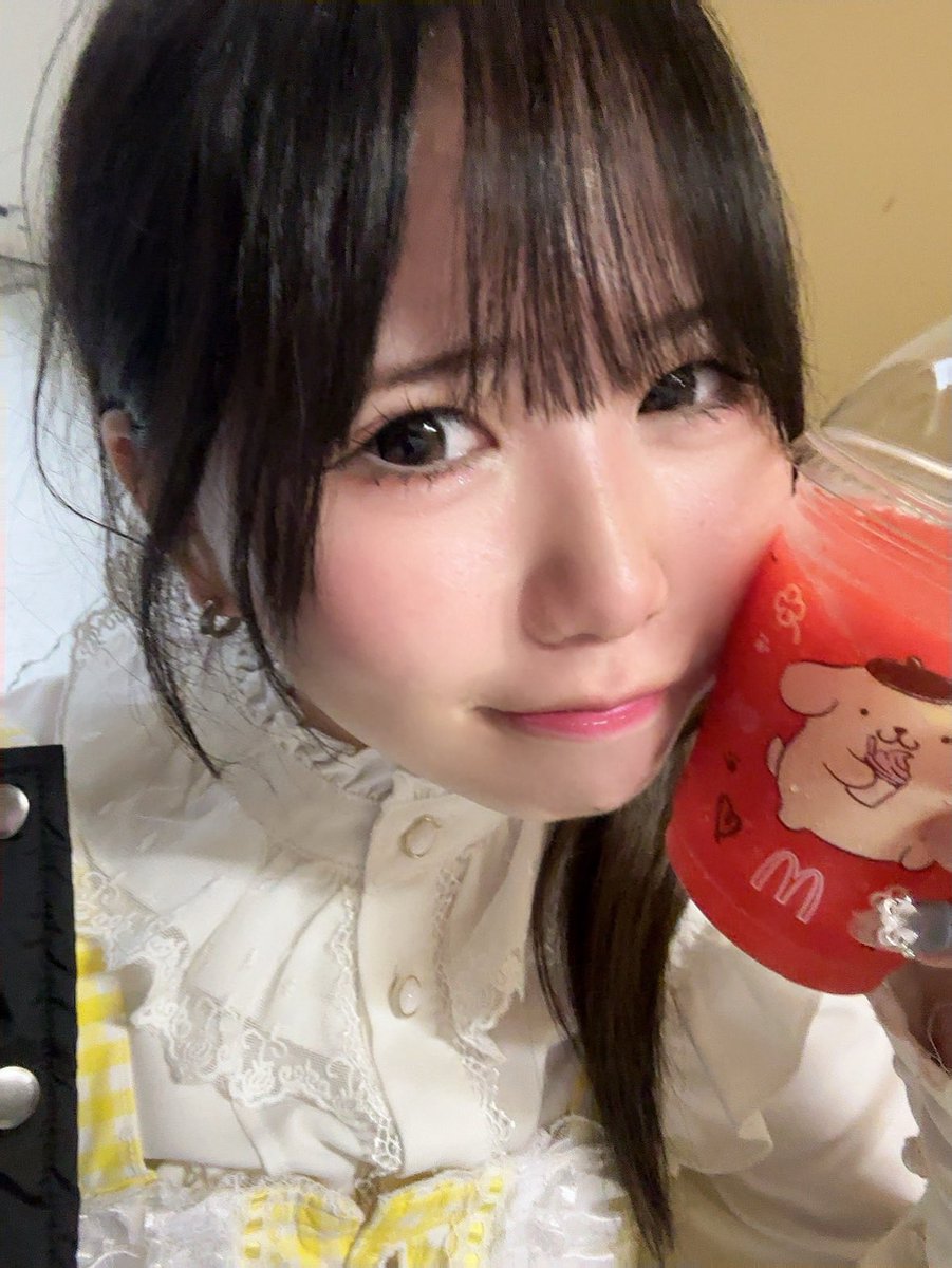 二葉あやか@えくれあエクレット tweet media