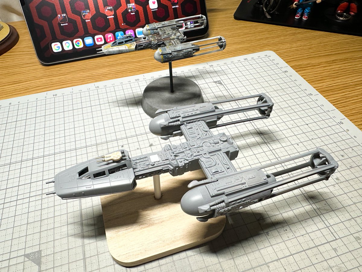 Ani_Kuzunishi's tweet photo. 暑くてヤル気が起きず。台座だけこしらえて今日は終了。
#mpc #YWing #StarWars https://t.co/RynGjXsbnm