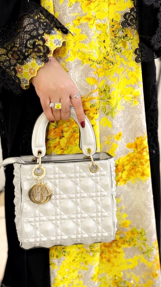 M🕊️💜 tweet media