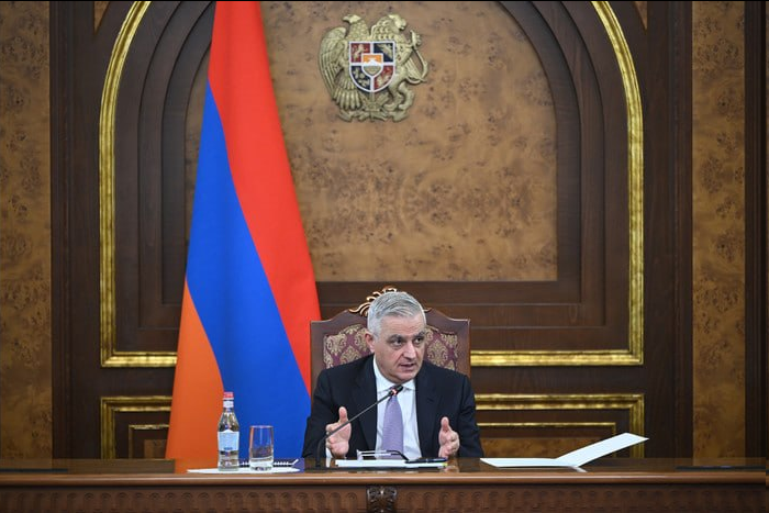 am_crossroads's tweet image. 🇦🇲🇪🇺 A regular session of the Armenia–EU Interdepartmental Commission was held at the Government building, chaired by Deputy PM Mher Grigoryan.

The Commission discussed the implementation of the new roadmap for the Comprehensive and Enhanced Partnership Agreement #CEPA.