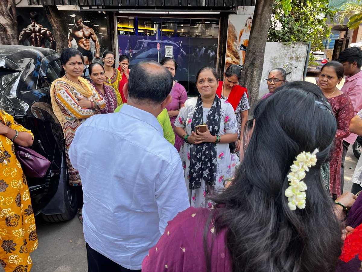 GaneshKhankar's tweet photo. प्रभाग क्र. ७ मधील नागरी सुविधांची पाहणी केली. या वेळी महानगरपालिकेचे अधिकारी उपस्थित होते.
नागरिकांच्या दैनंदिन गरजांशी संबंधित प्रश्न तात्काळ मार्गी लावण्यासाठी आवश्यक त्या सूचना देण्यात आल्या. 🚩
#Dahisar #Ward7 #CivicFacilities #GroundVisit #BMC #MumbaiDevelopment #PublicIssues #GaneshKhankar #BJPMumbai