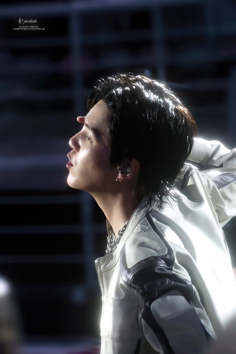 in love with yoongi🦋 tweet media