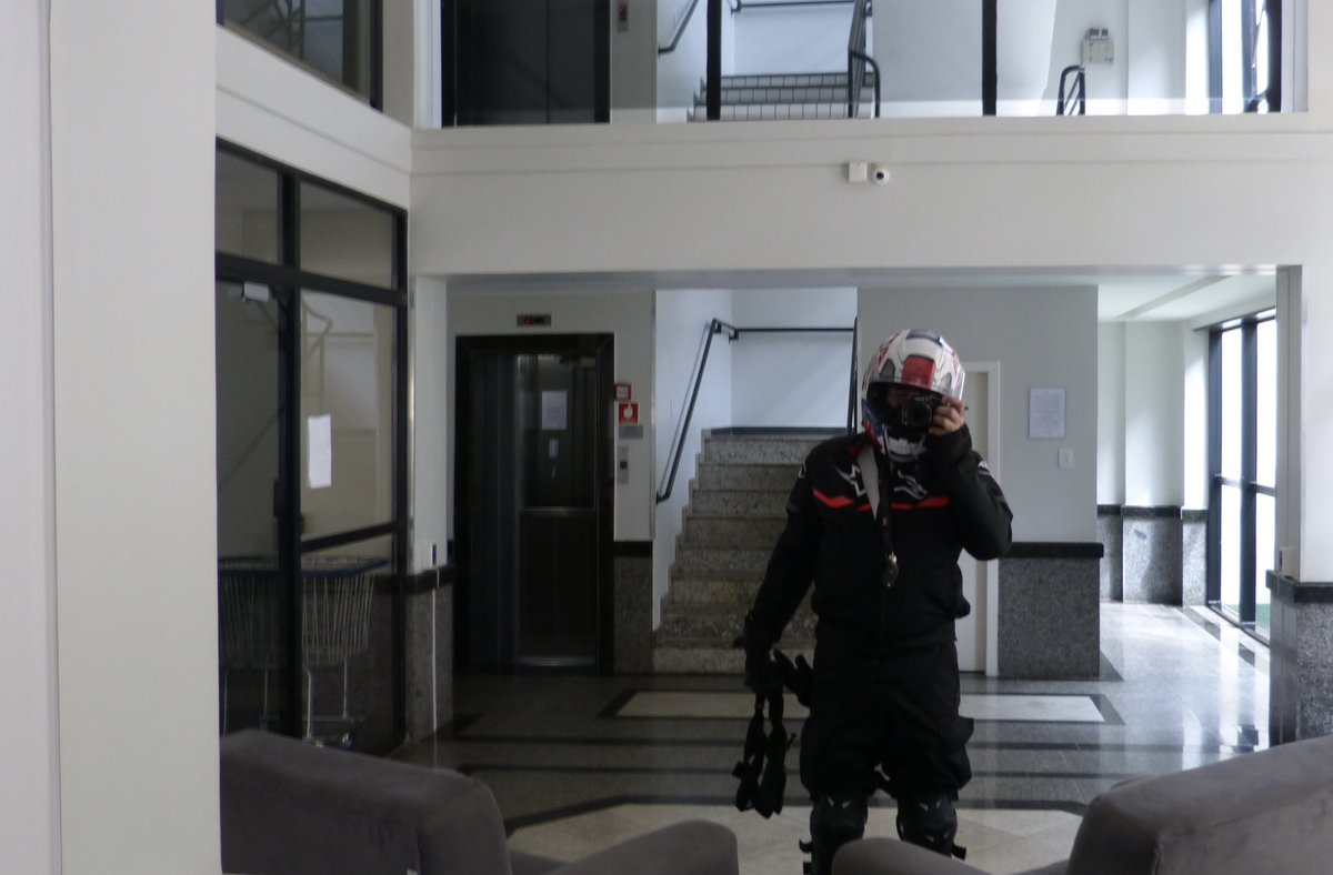 csmenco's tweet photo. Capacete na cabeça, acelerador no fundo, agora em casa e ainda vibrando forte. Adrenalina pura. 🏍️

Qual foi o seu rolê mais brabo esse ano? Manda nos comentários 👇

#AceleradorFundo #GuerreiroDeFinalDeSemana #Mototerapia #DuasRodas #CapaceteNaCabeça #VidaSobreDuasRodas #PaixãoPorMoto”