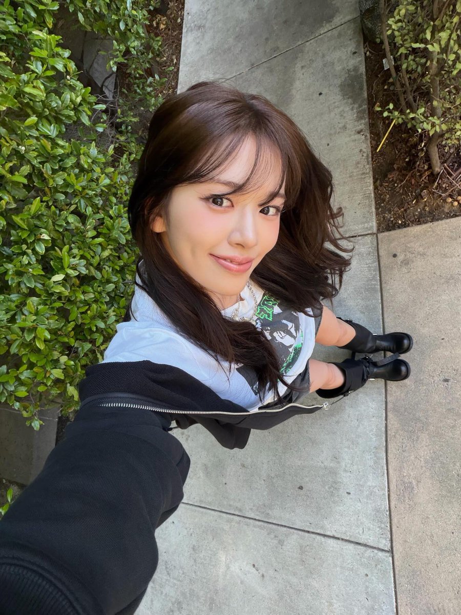 안유진 tweet media