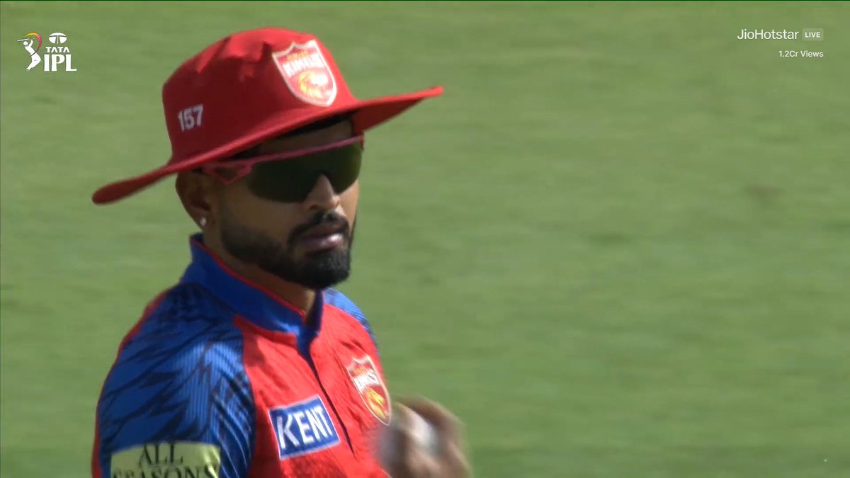 CricCrazyJohns's tweet photo. SRH in first 8 overs - 120/0
SRH in last 12 overs - 99/6

WHAT A COMEBACK BY PUNJAB KINGS - All started by Shashank Singh, supported by Arshdeep &amp; Bartlett. 👌 https://t.co/ty0Jvp0hpJ