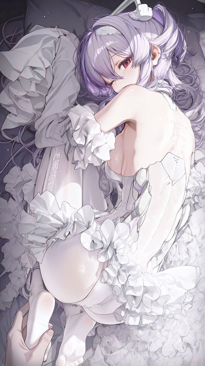 しとね tweet media