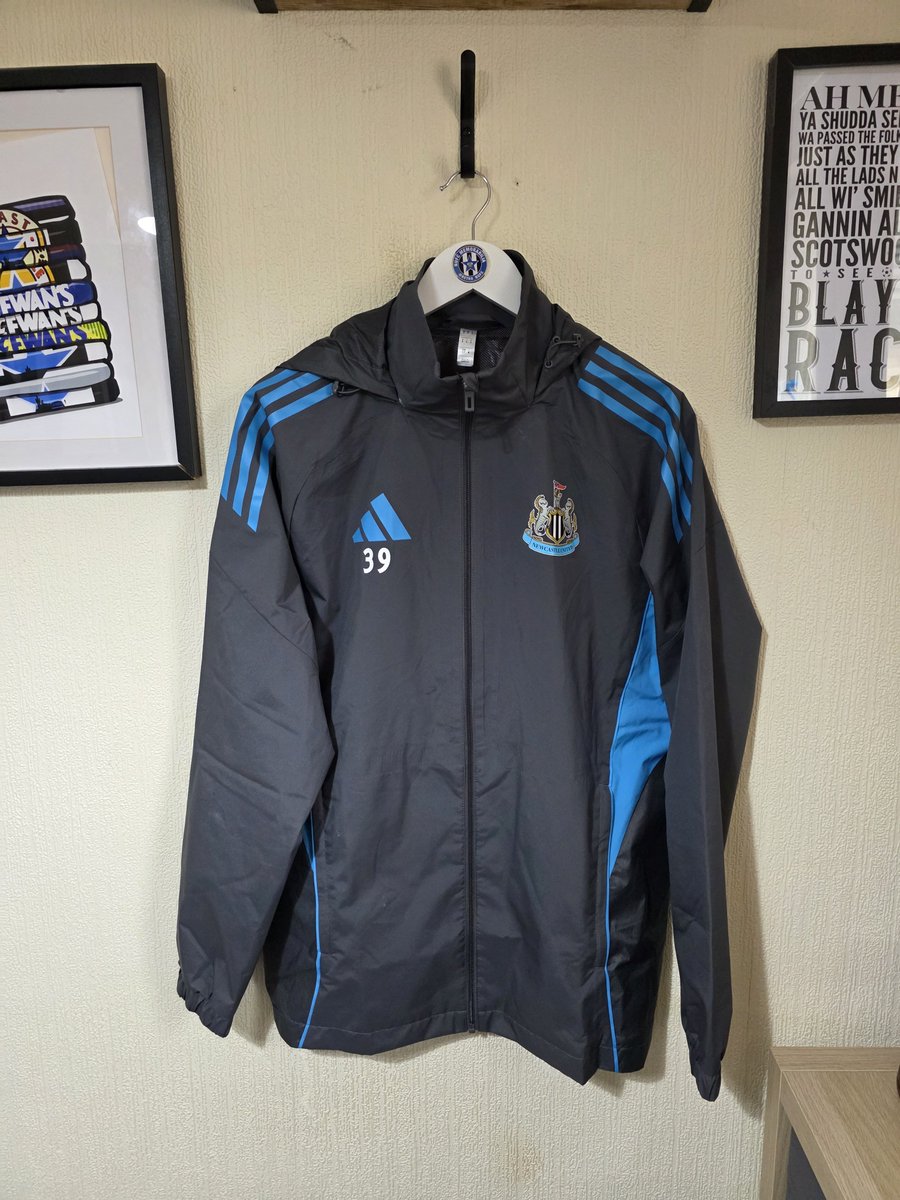 Retro NUFC tweet media