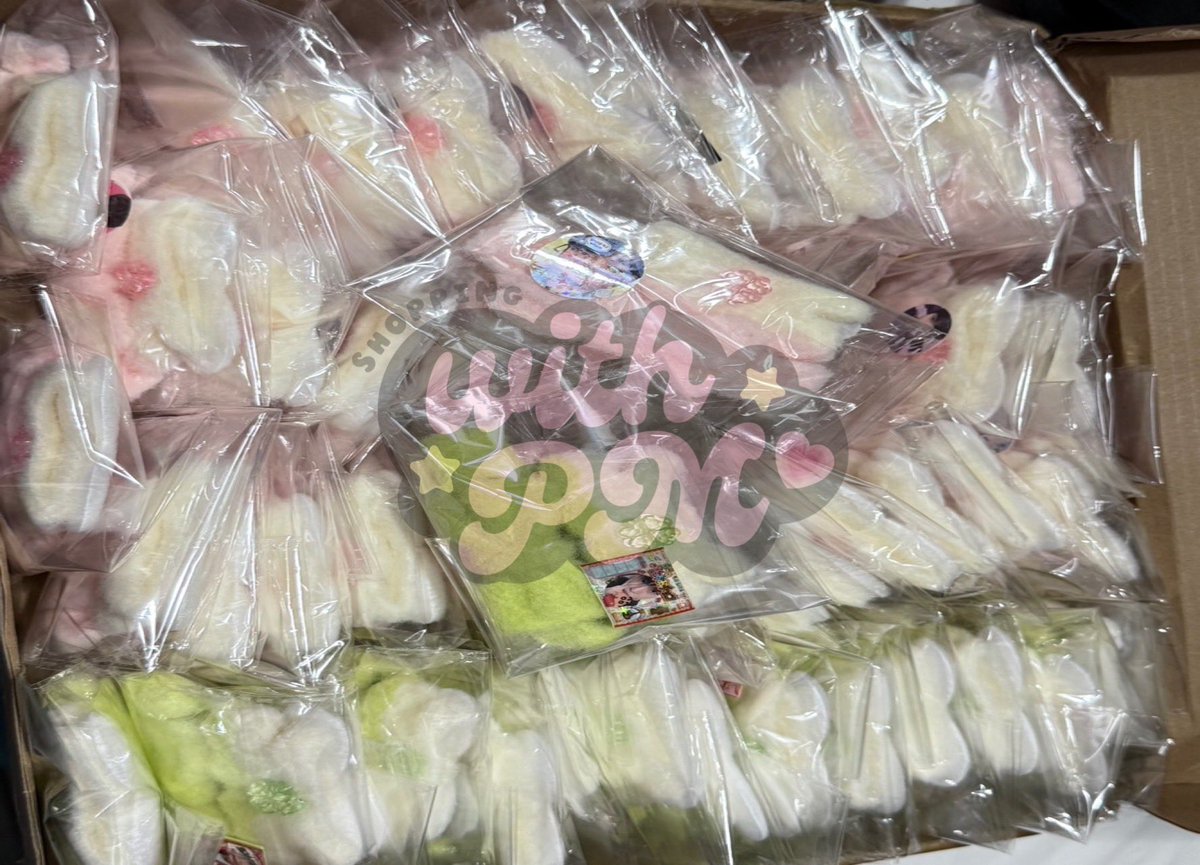 matoujourbelle's tweet photo. #withpmupdate ชุดตุ๊กตาโดกุงปัง 🍞🩷💚
ชุดโดกุงปังถึงไทยเรียบร้อยค่า
ขออนุญาตจัดส่งให้หลังสงกรานต์เพื่อป้องกันพัสดุตกหล่นนะคะ
ขอบคุณที่มาช้อปปิ้งด้วยกันค่า https://t.co/MUMlkPyOsu