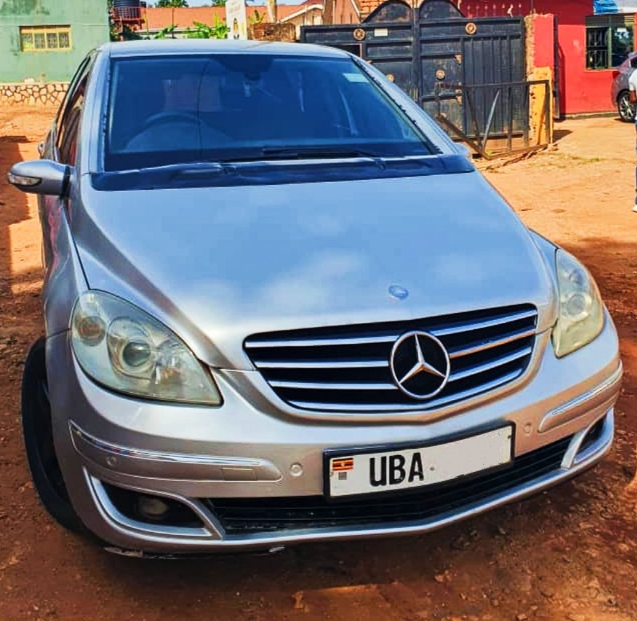 DriveNowUg's tweet image. One of the rearest Mercedes classes is the B class and some of you have been inquiring about it, below it's one of the available units with a petrol engine and has 1.8cc. 

#Note: Negotiable after inspection and do accept installments from 80%.

Costs: #Ugx14m
