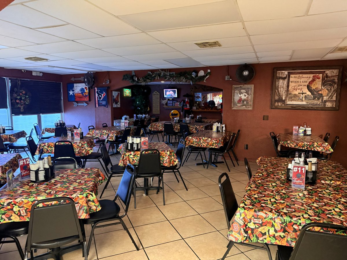 ChrisPye_Shift4's tweet photo. Los Gallos in New Braunfels, TX is turning up the heat with @Shift4 and @SkytabPOS! 🌮💥 Smooth service, epic flavors, and all the authentic vibes await. #MexicanFood #Tacos #AuthenticMexican #TexasEats https://t.co/lj9cQmKQ7d