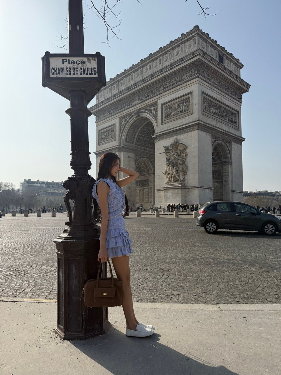 leechloeu's tweet photo. Today I walked around Place Charles de Gaulle https://t.co/dOTYlgyaFI