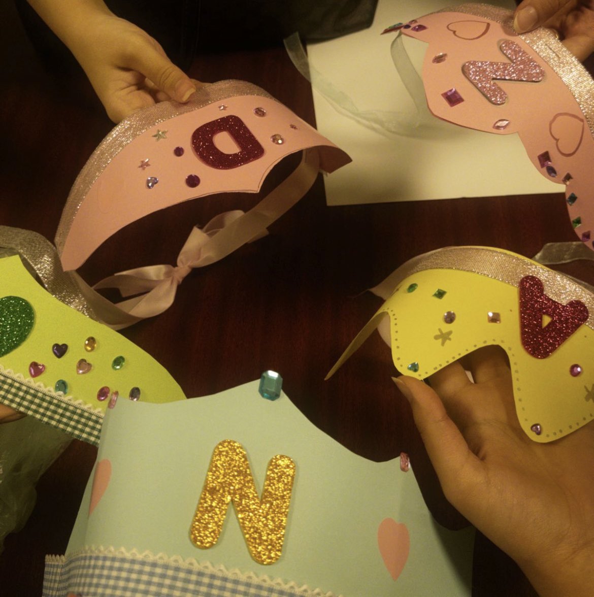 a_llpw's tweet photo. عيد كلية السياحة 🎉
كانت تجربة جميلة ومليانة تفاصيل مميزة، والأجمل إنها كانت أول فعالية للنادي لهاذي السنه 🤩
والأحلى إننا نسقنا ورتبنا كل شيء من الصفر وخلال يوم واحد! كان تحدي كبير، بس الحمدلله قدرنا نطلعها بهذا الشكل الجميل 🌟 https://t.co/JsatqiIJV3