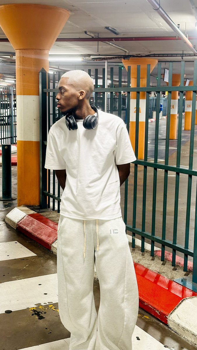 Justcallmesaucy tweet media