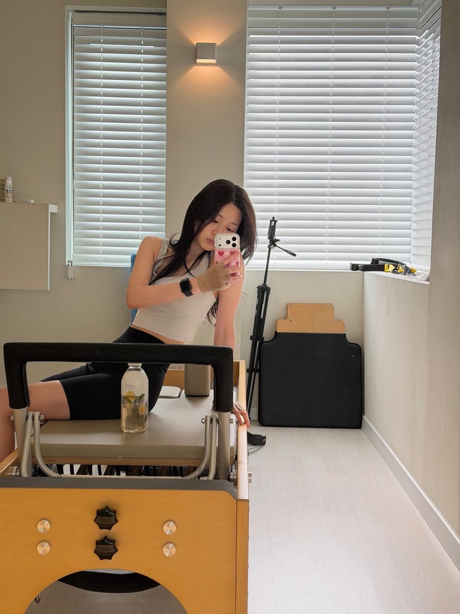 민주저장소 tweet media