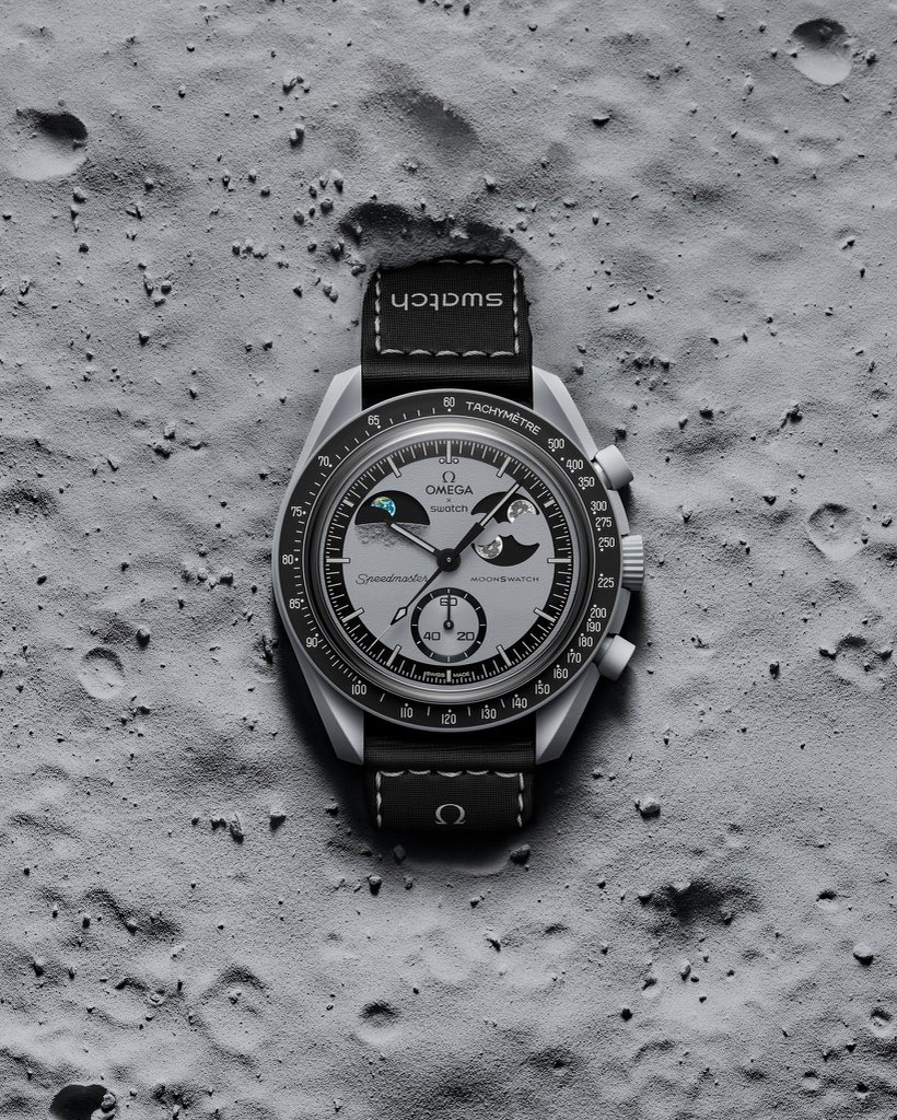 SciFiArchives's tweet photo. The new Omega x Swatch “Mission to Earthphase” is absolutely stunning. https://t.co/pGVVeZqXYW
