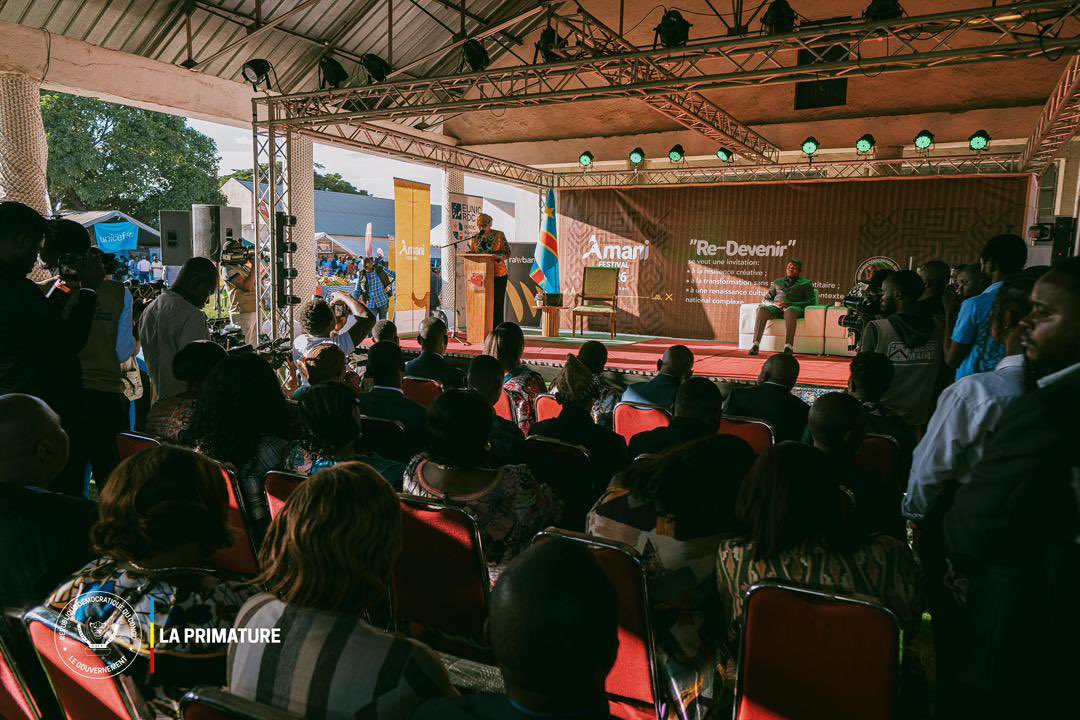 PrimatureRDC's tweet image. #Culture #FestivalAmani
10 avril 2026 | La Première Ministre, Cheffe du Gouvernement, Judith Suminwa Tuluka, a procédé au lancement officiel de la 11ᵉ édition du Festival Amani, à Lubumbashi, placée sous le thème « RE-DEVENIR ».

Sa tenue à Lubumbashi s’inscrit dans une