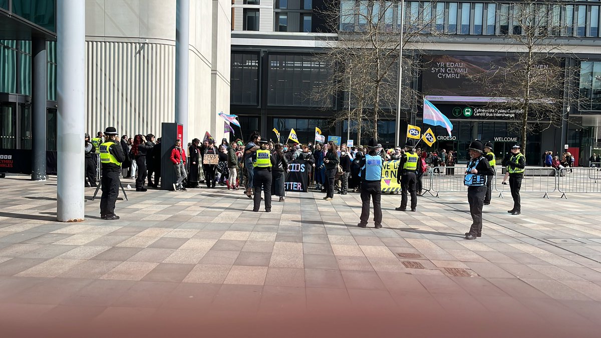 Issilly Jones tweet media