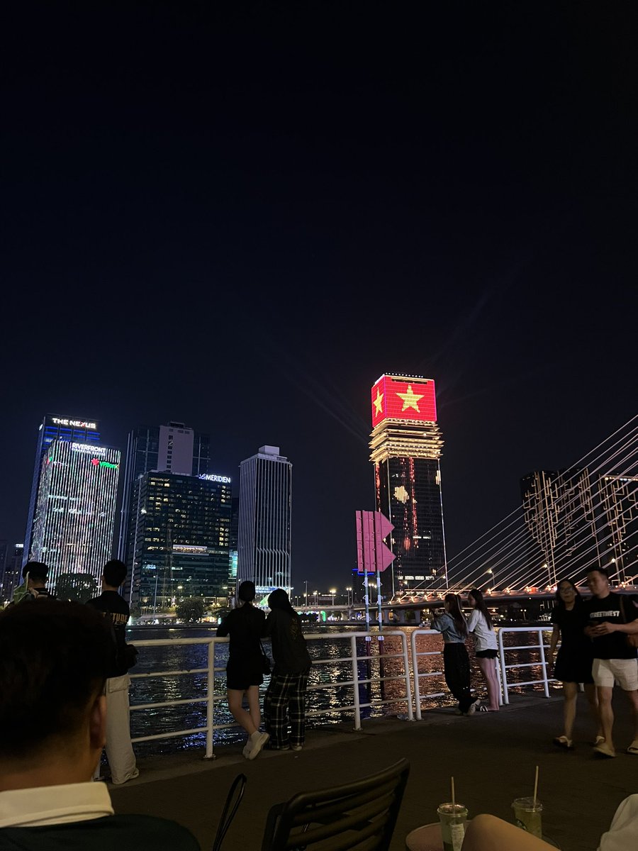 jsuisfatigué tweet media