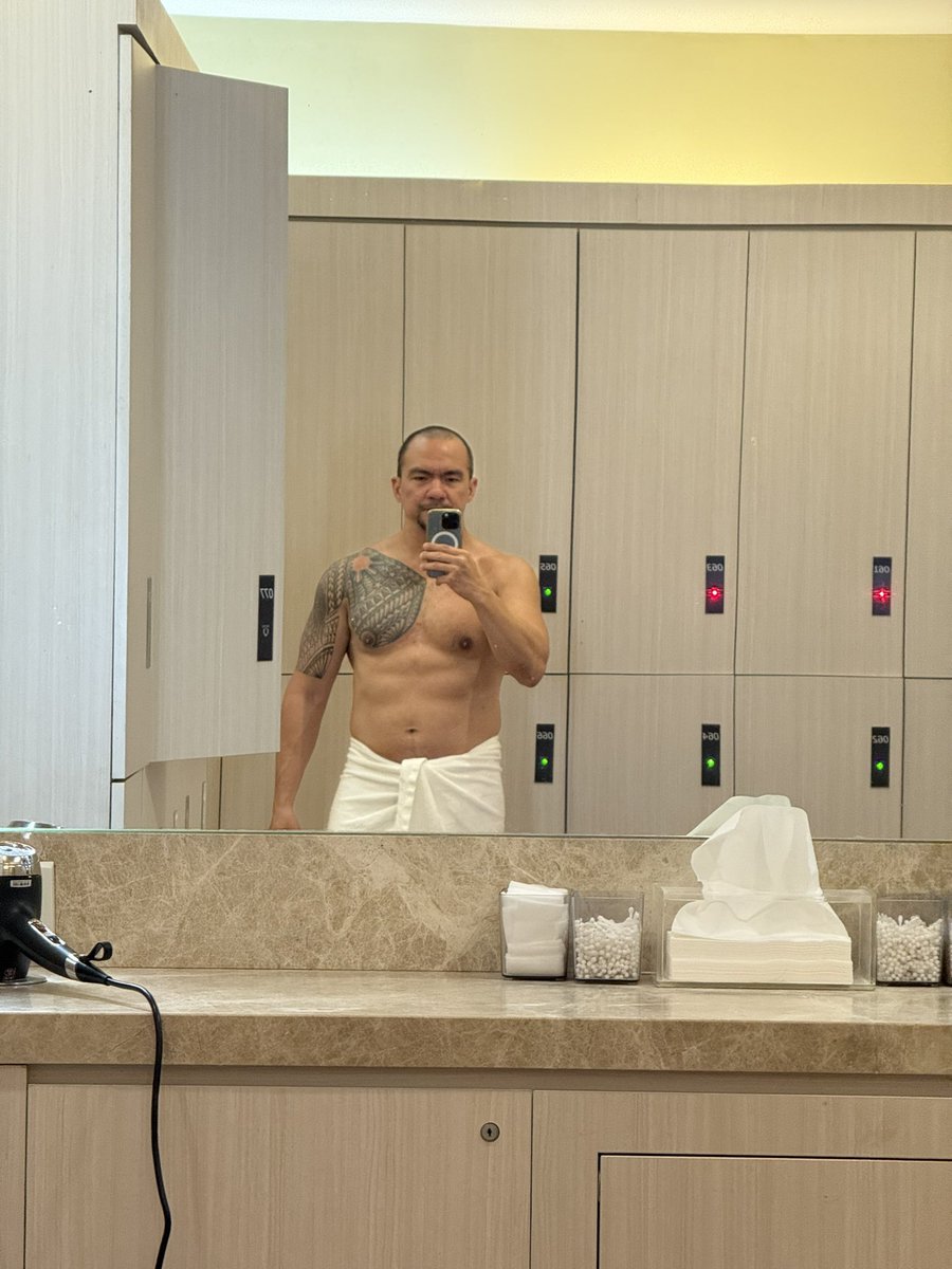 daddieyo05's tweet image. Neighbouring… 😅 #fitnessfirstOGS #gymlife #fitnessaddict